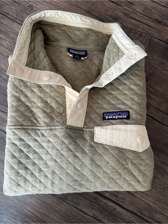 Patagonia Tops - Patagonia Olive Green Quilted Snap-Placket Pullover with Cream Trim